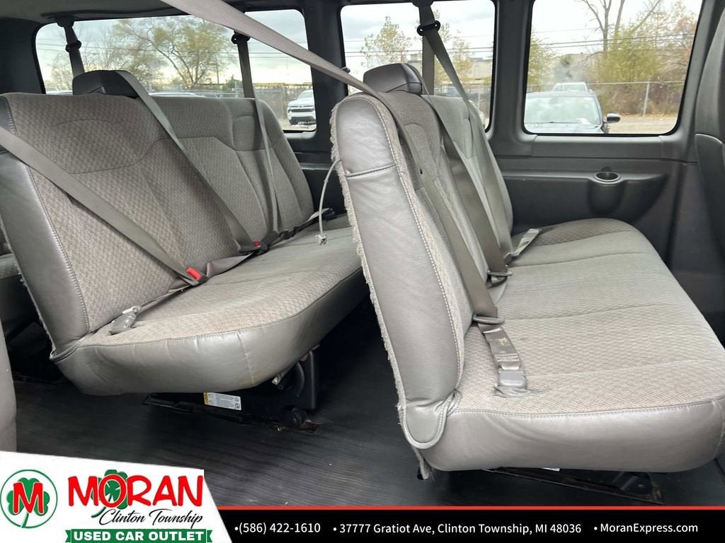 2017 Chevrolet Express Passenger 3500 LT