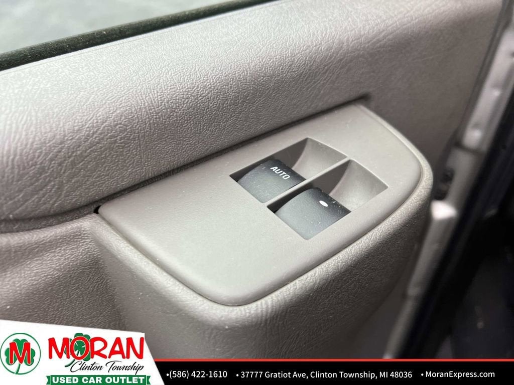 2017 Chevrolet Express Passenger 3500 LT