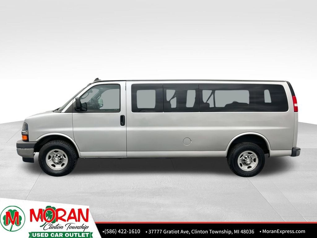 2017 Chevrolet Express Passenger 3500 LT