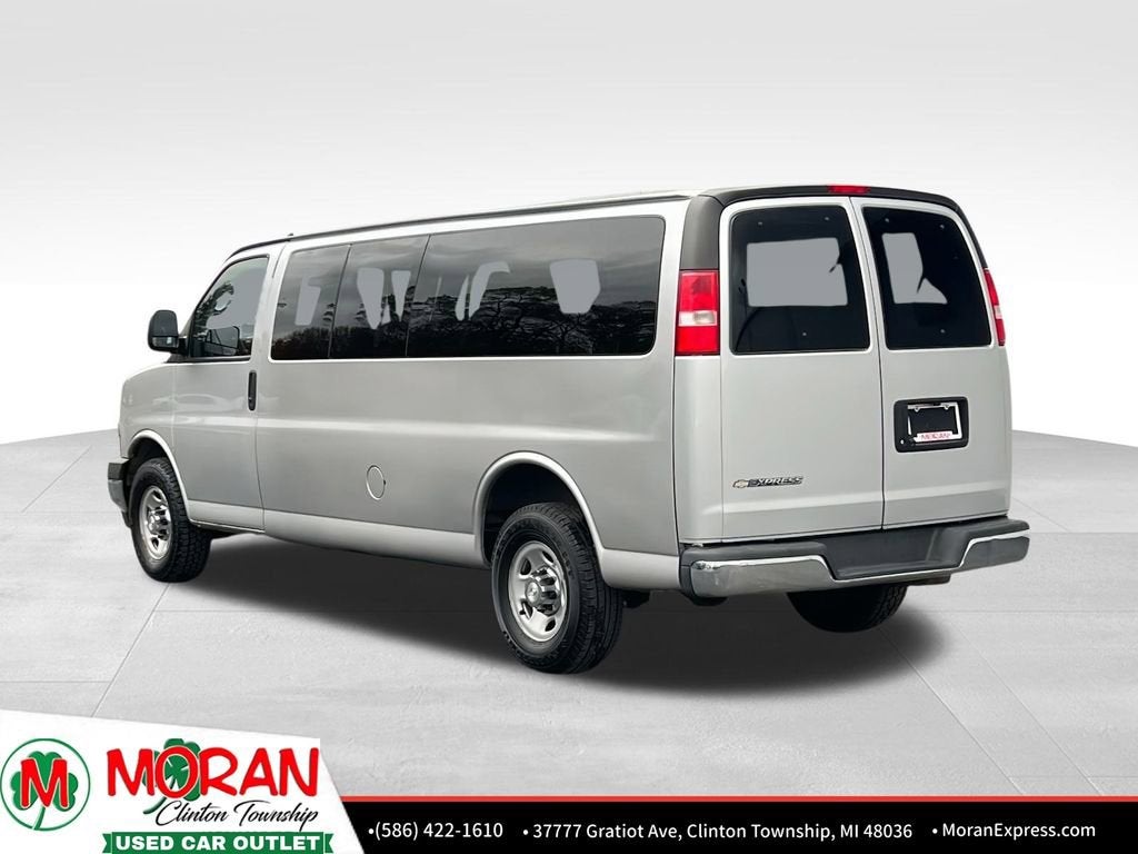 2017 Chevrolet Express Passenger 3500 LT