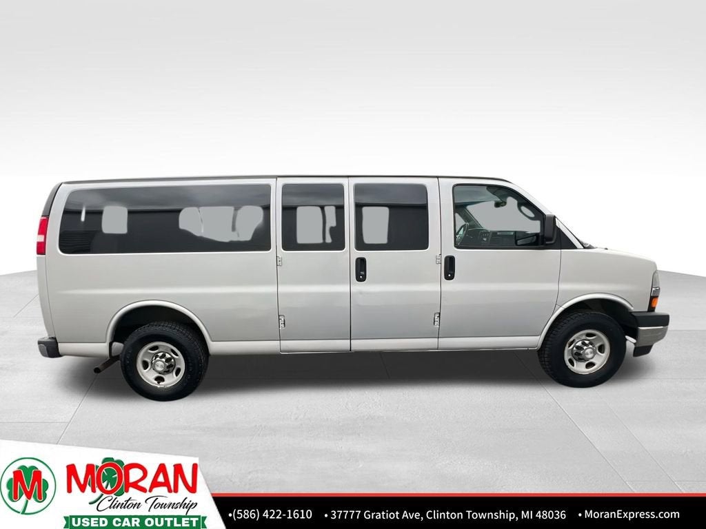 2017 Chevrolet Express Passenger 3500 LT