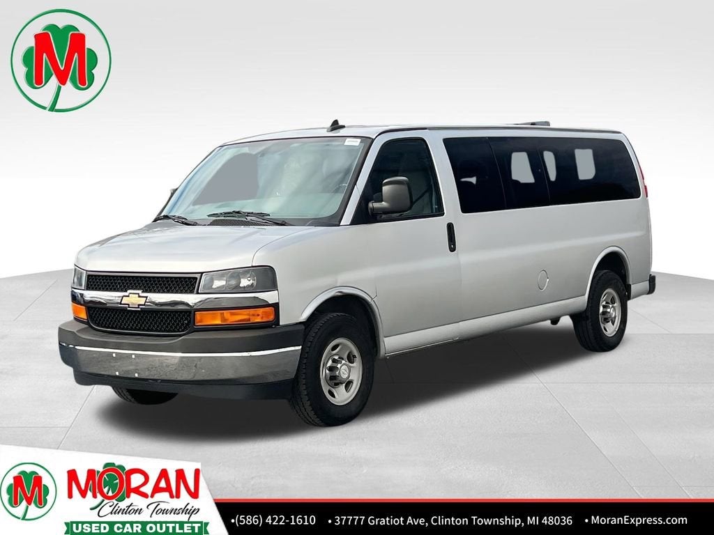 2017 Chevrolet Express Passenger 3500 LT