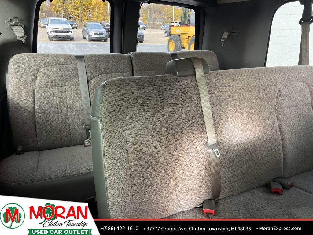 2017 Chevrolet Express Passenger 3500 LT