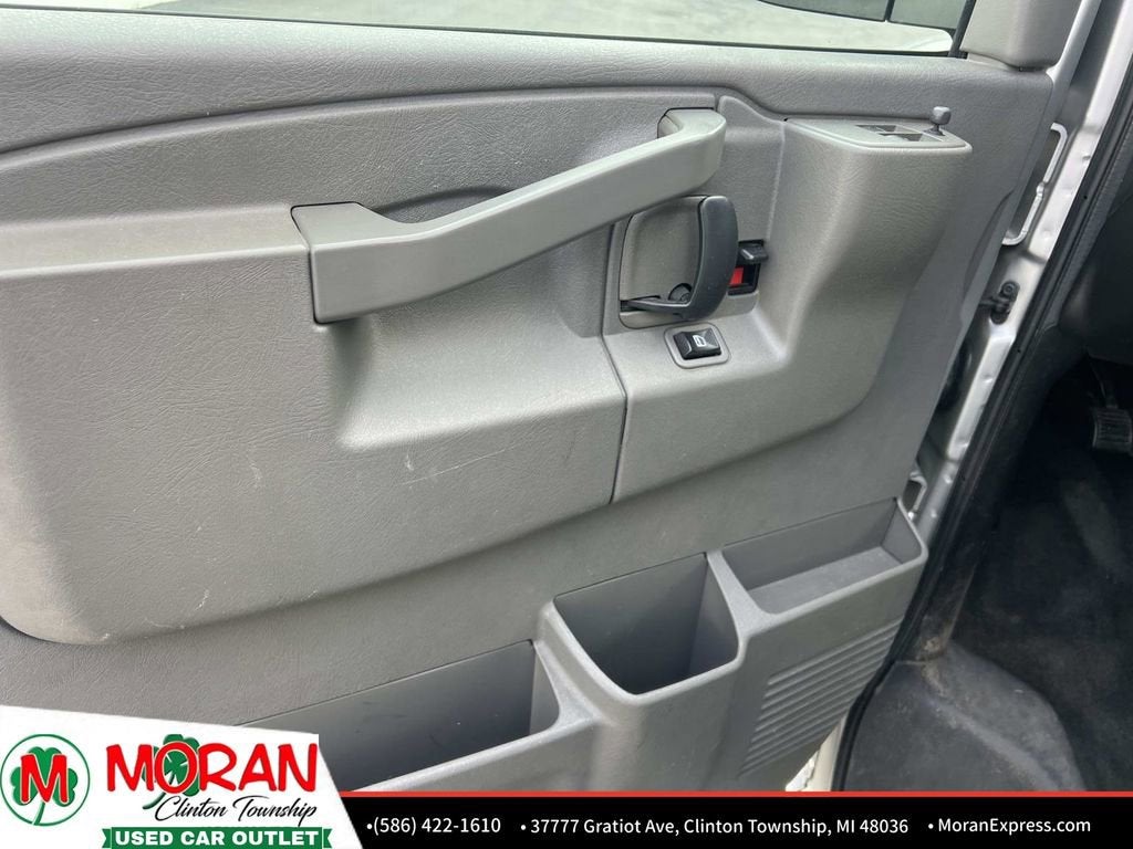 2017 Chevrolet Express Passenger 3500 LT