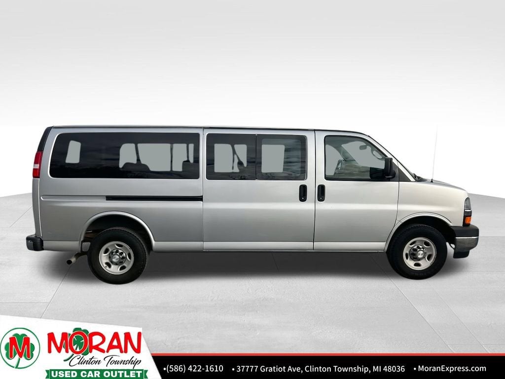 2017 Chevrolet Express Passenger 3500 LT